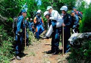 岡山・鳥取・兵庫の県境署で山岳遭難の合同救助訓練