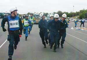 兵庫県警で署対抗のフェニックスレスキュー競技大会を初開催