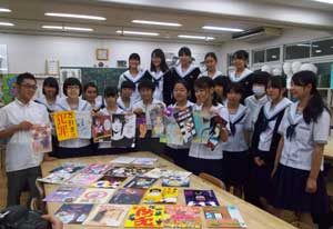 愛知県安城署で高校美術部デザインの防犯ポスター制作