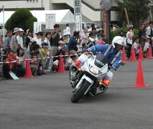 和歌山県警が参加・体験型の交通安全フェア開く