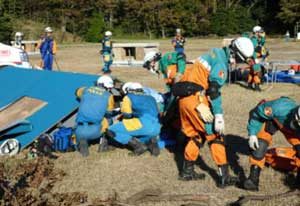  関東管区局と神奈川県警で広域緊急援助隊の合同訓練