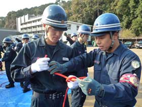  滋賀県警機動隊が警察学校と災害救助訓練を実施
