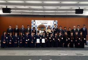  滋賀県警が児童虐待防止プロジェクト推進関係者に感謝状贈る