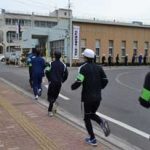 広島県警察学校が校外ジョギングで「ながら見守り」