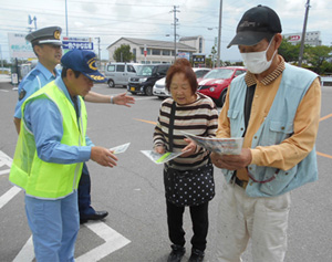 愛知県西尾署で高齢ドライバー対象の交通事故防止キャンペーン