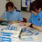 長崎県西海署で飲酒運転防止の「箸袋」を作製