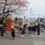 佐賀県神埼署で交通安全の見守り活動