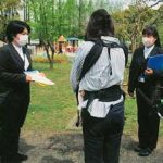 岐阜県警が虐待事案防止へ公園で声掛け活動