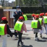 埼玉県大宮署が児童らの事故防止へ立哨警戒を実施