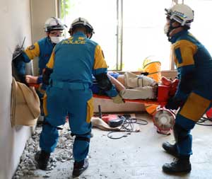 奈良県警が大規模地震想定の救出救助訓練を実施