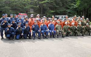 宮崎県小林署が関係機関と合同災害救助訓練