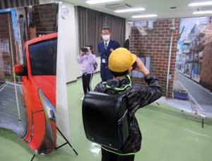  愛知県警でAR活用した子供の連れ去り防止教室