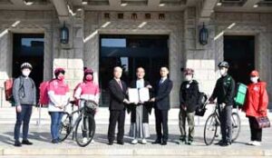 京都府警がフードデリバリーサービス協会と自転車配達員の交通安全協定