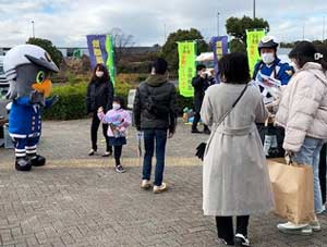  愛知県警高速隊が干支「寅」と掛けた交通事故防止広報を実施