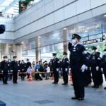 愛知県警鉄警隊が名古屋駅で「鉄道警戒に伴う警察本部長査閲式」行う