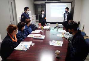 福岡県筑紫野署で在留外国人の防犯講話・巡回連絡を実施
