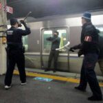 滋賀県大津北署で列車使用の放火襲撃事件対応訓練