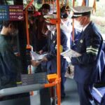 岐阜県警が路線バス内で交通安全広報