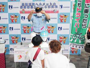  奈良県奈良署が自転車ヘルメット着用促進の広報啓発