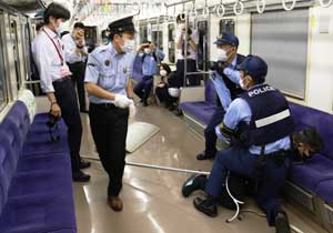 福岡県警鉄警隊で警察署との現場進行型訓練を実施