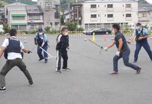 京都府警で逃走車両追跡と受傷事故防止の訓練行う