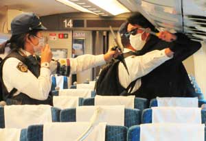  愛知県警鉄警隊で新配置隊員の緊急事態対処訓練