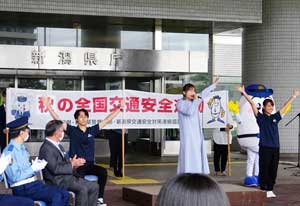  新潟県警で高齢者事故防止の歌と体操を動画配信