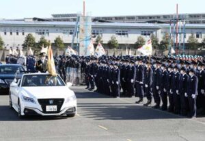 神奈川県警で威風堂々の年頭視閲式