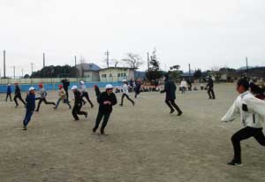 栃木県矢板署が小学校で不審者対応訓練を実施