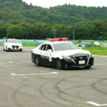 愛知県警高速隊でレーシングチーム選手が指導の運転講習