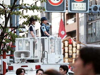 京都府警が祇園祭の総合警備を完遂