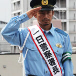 大阪府南署の交通安全イベントに元阪神タイガース選手の鳥谷敬さんが一日署長として参加