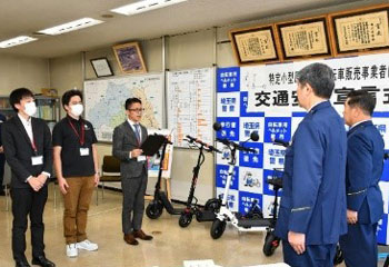 埼玉県警で特定小型原動付自転車の販売３事業者が交通安全宣言