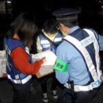 滋賀県警と大学生ボランティア等が夜間路上の危険箇所点検と防犯パトロール