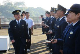 福岡県若松署が警察官志望の高校生を職業体験で受け入れ