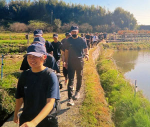 奈良・初任科生が校外訓練　徒歩で文化財や史跡を巡り体力の錬成図る