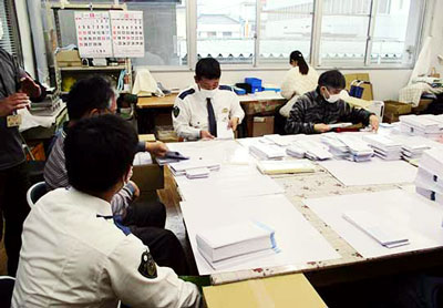 高知県窪川署員が就労継続支援事務所を見学