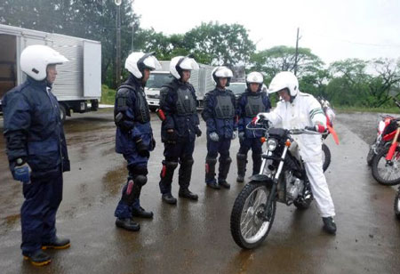 宮城県警交機隊が新隊員向けにオフロード訓練
