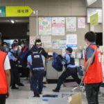 愛知県名東署が区役所で刃物所持不審者対応の防犯訓練