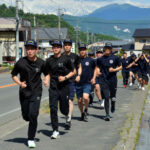 長野県警察学校で伝統の室別対抗皆神山マラソン大会