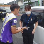 女子サッカーの森宙舞選手が「交通ルール守って」　岡山県美咲署の一日署長に