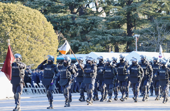 警視庁が年頭部隊出動訓練