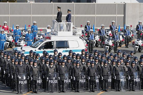 愛知県警が6年ぶりの年頭視閲式開く