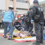 福岡県警が無差別殺傷事案に備え訓練　負傷者救護の事態対処医療も行う