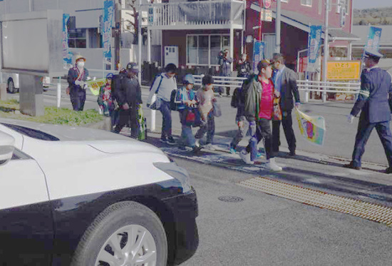 小学校通学路で児童の見守り活動　愛知県警が瀬戸市内で