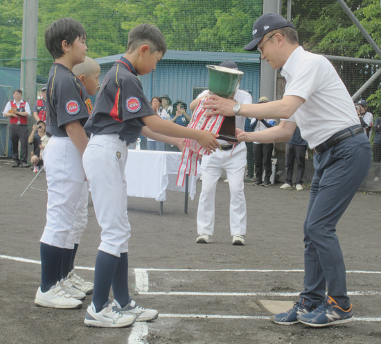 長野・新潟県警で少年の硬式野球大会を開催