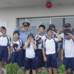 地元中学生が交番に花のプレゼント　日ごろの警察活動に感謝示す
