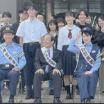 大阪府堺署が交通安全特別警戒隊の出発式　タレント迎え事故防止を呼びかけ