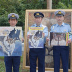 交通安全・防犯啓発　茨城県境署が管内在住の画家迎えキャンペーン