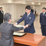新潟県警が通信指令・無線通話技能競技会2連覇　本部長表彰行う